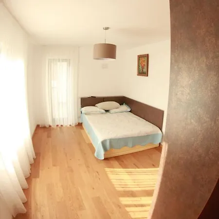 Quiet Central Home&garden Cluj-Napoca